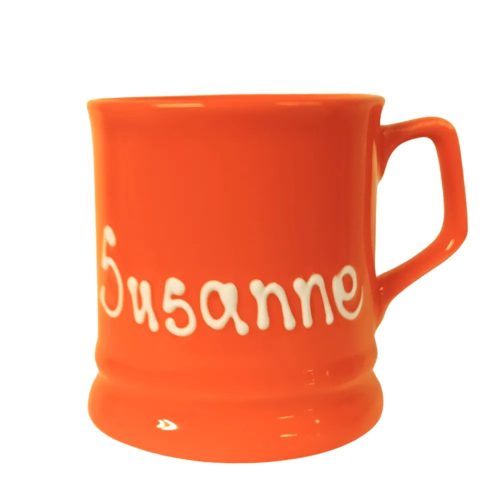 Orange Tasse England mit Namensschriftzug